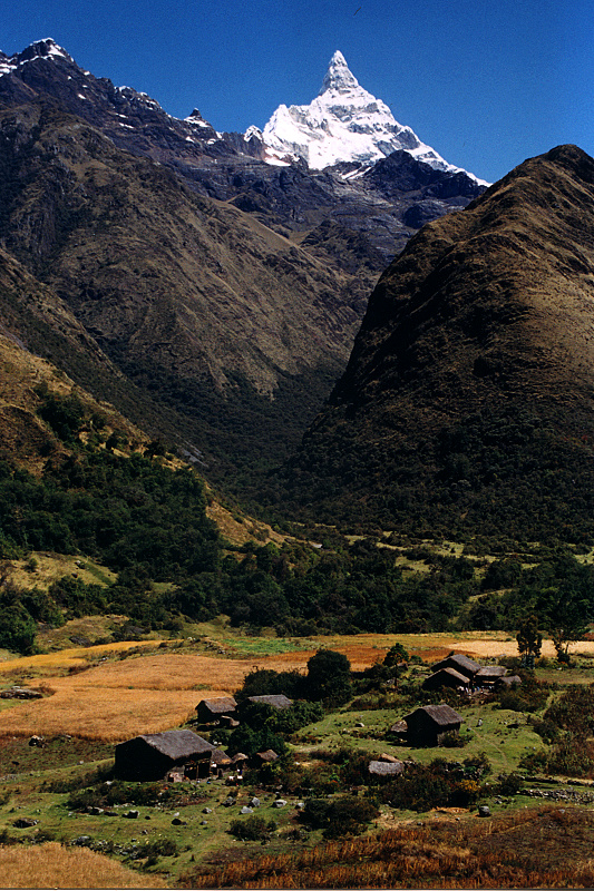 Huaripampa pod Chachraraju